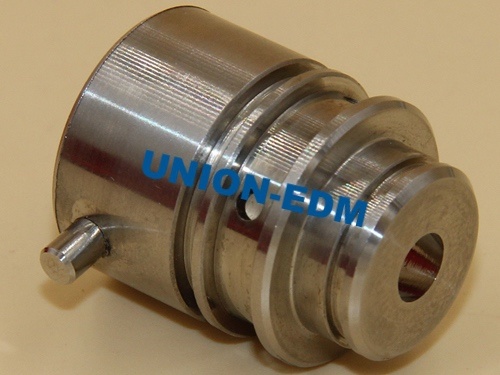 836.304  Inlet for wire cutter